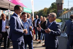 Roudnice odhalila první etapu Erbovní stěny polabských měst