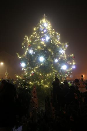 Rozsvícením stromu jsme zahájili roudnický advent